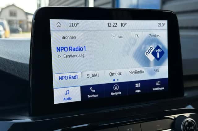 Ford Kuga (2022) thumbnail 17