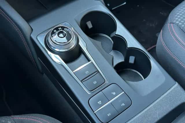 Ford Kuga (2022) thumbnail 26