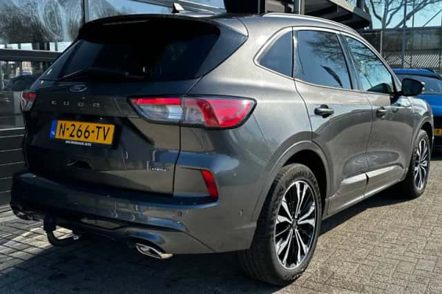 Ford Kuga (2022) thumbnail 6