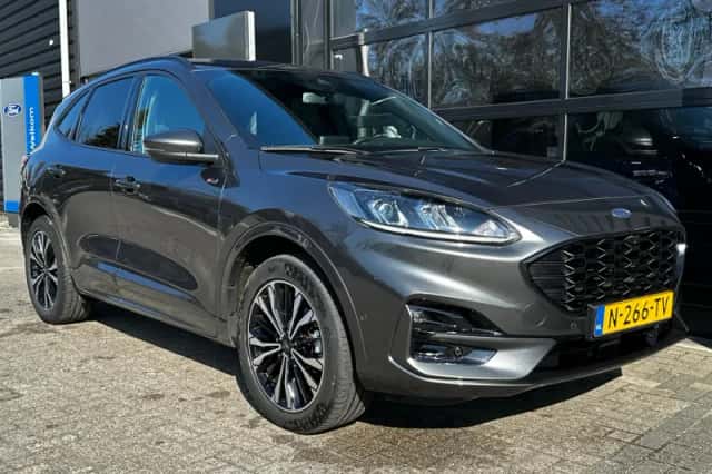 Ford Kuga (2022) thumbnail 8