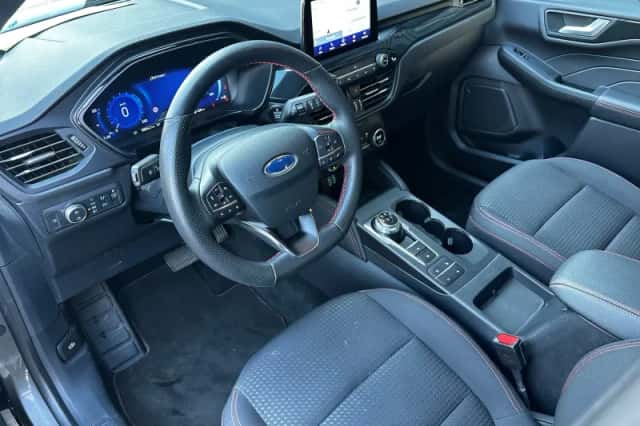 Ford Kuga (2022) thumbnail 10
