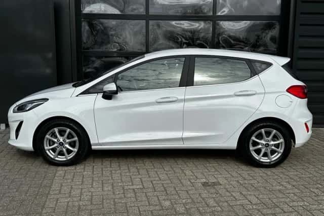 Ford Fiesta (2021) thumbnail 3