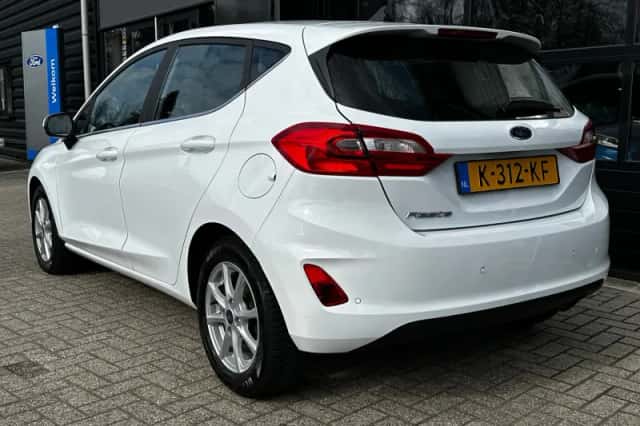 Ford Fiesta (2021) thumbnail 4