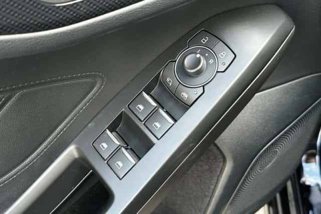 Ford Focus (2021) thumbnail 11