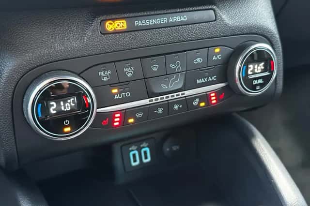 Ford Focus (2021) thumbnail 23