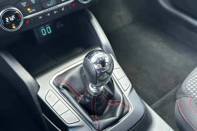 Ford Focus (2021) thumbnail 24