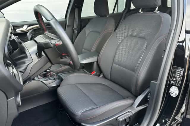 Ford Focus (2021) thumbnail 30