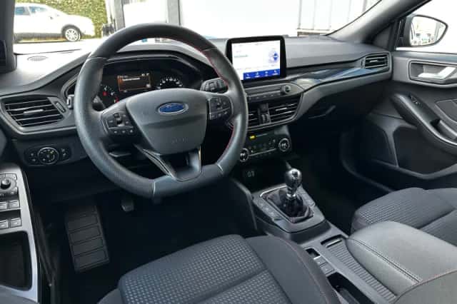 Ford Focus (2021) thumbnail 10