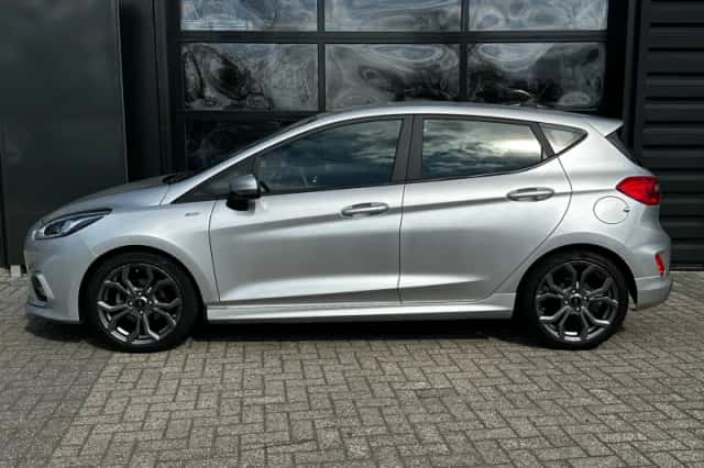 Ford Fiesta (2020) thumbnail 3