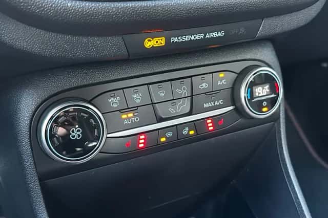 Ford Fiesta (2020) thumbnail 24
