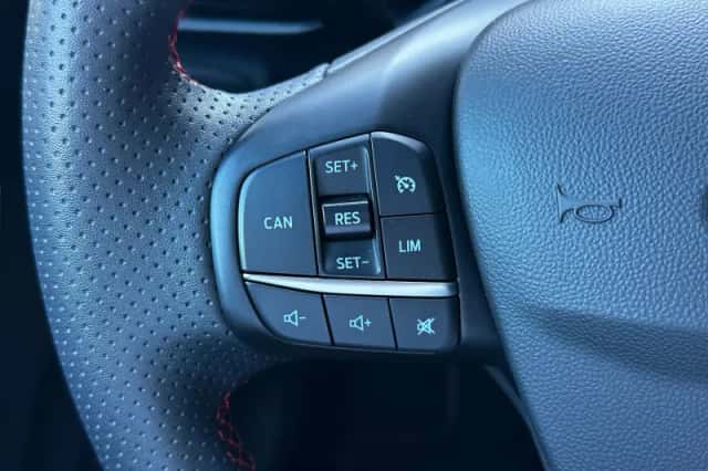 Ford Fiesta (2023) thumbnail 13