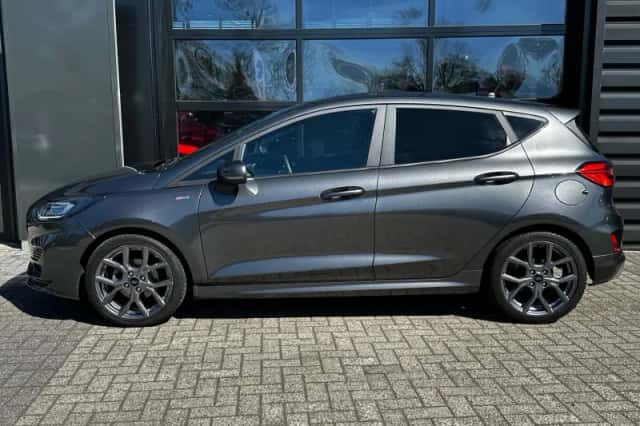 Ford Fiesta (2023) thumbnail 3