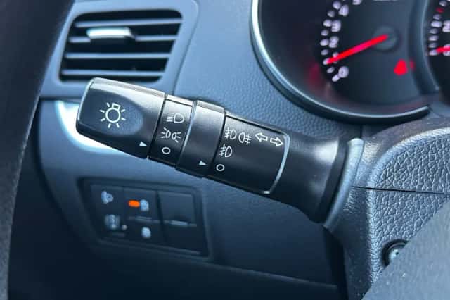 Kia Picanto (2017) thumbnail 13