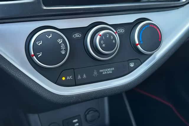 Kia Picanto (2017) thumbnail 18