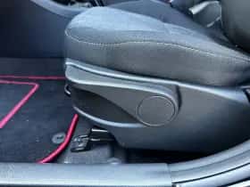 Kia Picanto (2017) thumbnail 24