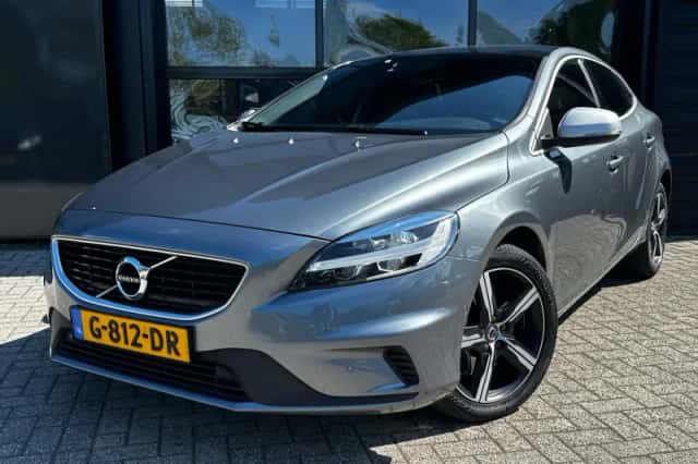 Volvo V40 (2019) thumbnail 1