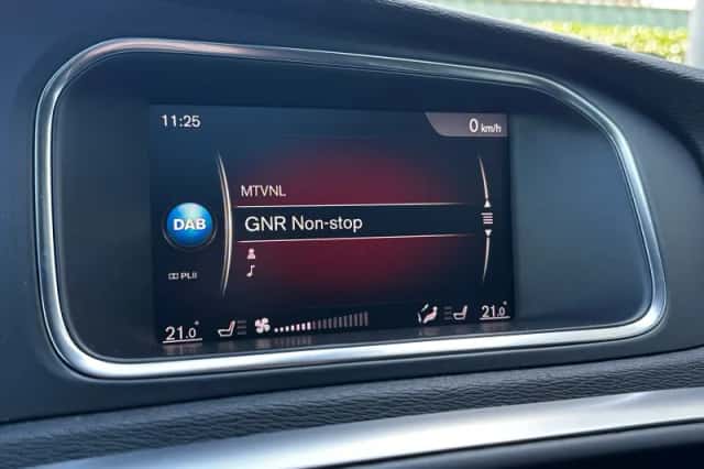 Volvo V40 (2019) thumbnail 19