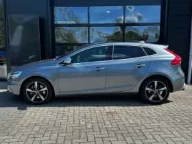 Volvo V40 (2019) thumbnail 3