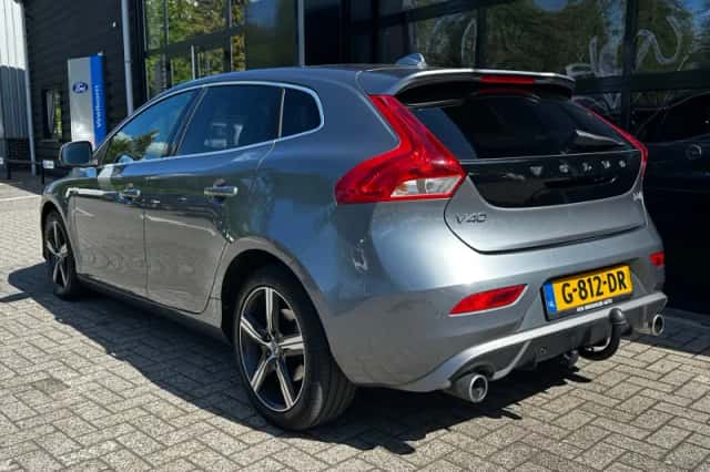 Volvo V40 (2019) thumbnail 4