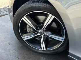 Volvo V40 (2019) thumbnail 36