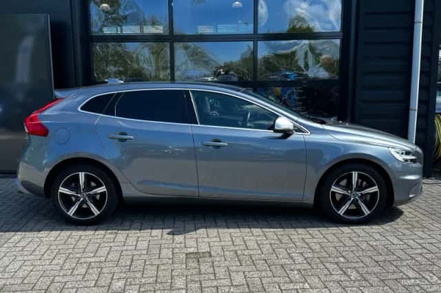 Volvo V40 (2019) thumbnail 7