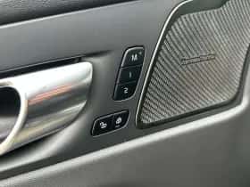 Volvo XC60 (2021) thumbnail 11