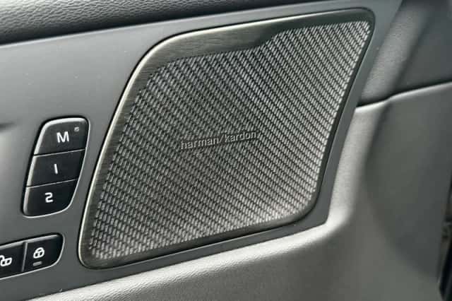 Volvo XC60 (2021) thumbnail 13