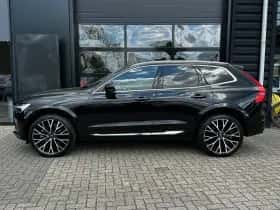 Volvo XC60 (2021) thumbnail 3