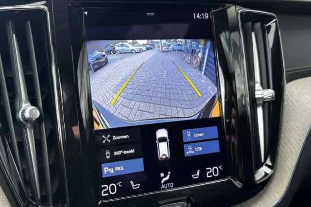 Volvo XC60 (2021) thumbnail 26
