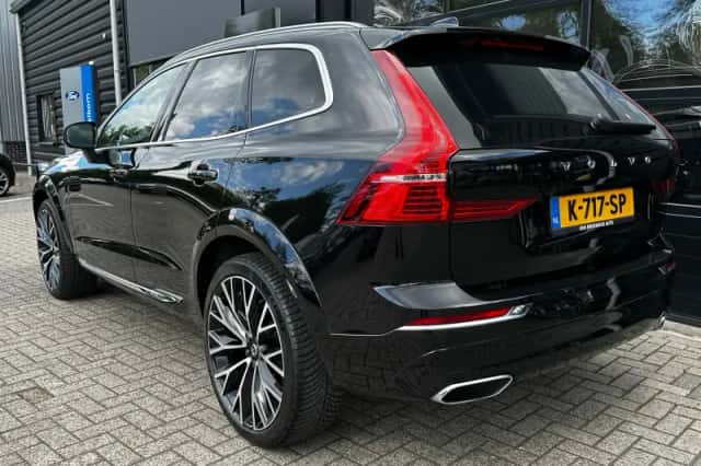 Volvo XC60 (2021) thumbnail 4