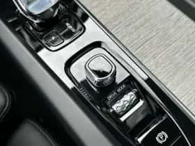 Volvo XC60 (2021) thumbnail 32