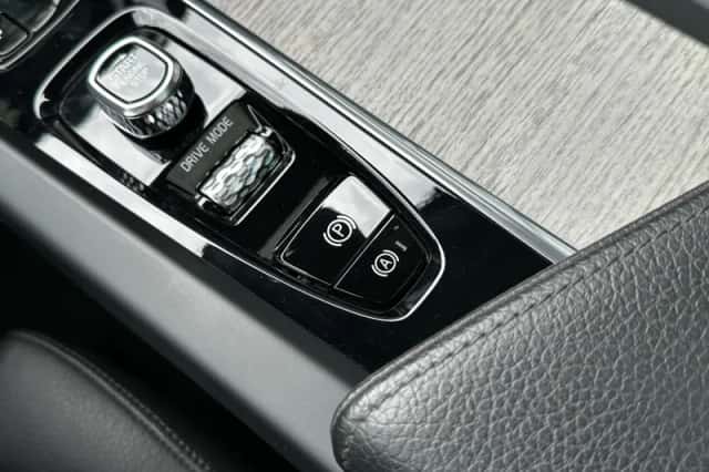 Volvo XC60 (2021) thumbnail 34