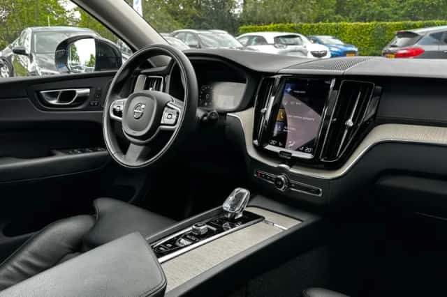 Volvo XC60 (2021) thumbnail 35