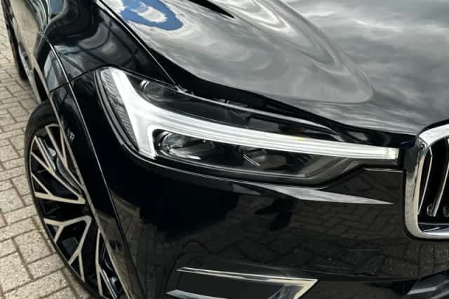 Volvo XC60 (2021) thumbnail 41