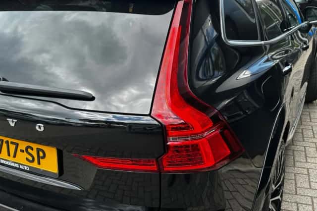 Volvo XC60 (2021) thumbnail 48