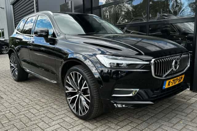 Volvo XC60 (2021) thumbnail 9