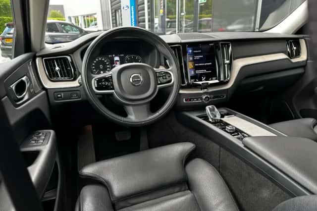 Volvo XC60 (2021) thumbnail 10