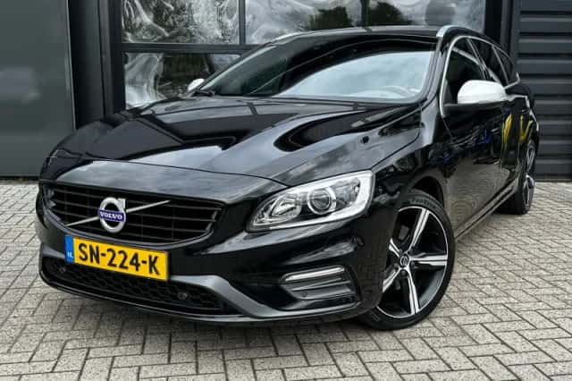 Volvo V60 (2018) thumbnail 1