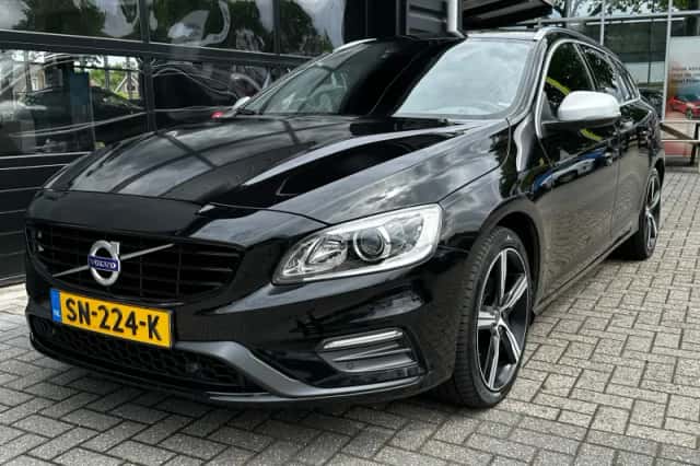 Volvo V60 (2018) thumbnail 2