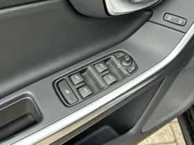 Volvo V60 (2018) thumbnail 11