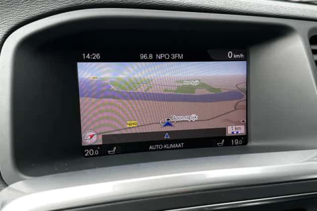 Volvo V60 (2018) thumbnail 19