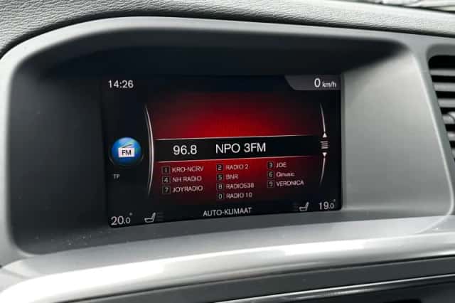 Volvo V60 (2018) thumbnail 20