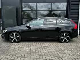 Volvo V60 (2018) thumbnail 3