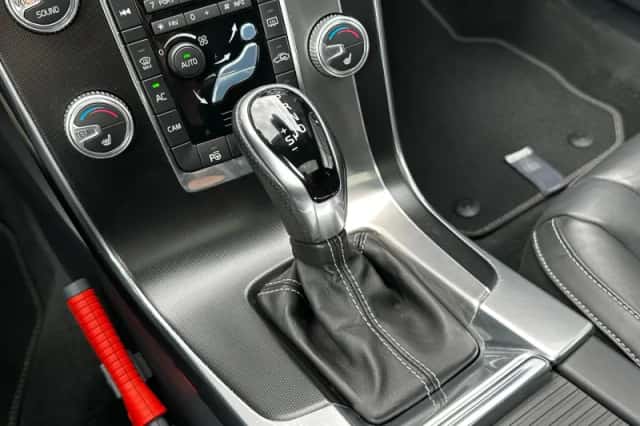 Volvo V60 (2018) thumbnail 27