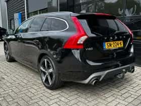 Volvo V60 (2018) thumbnail 4