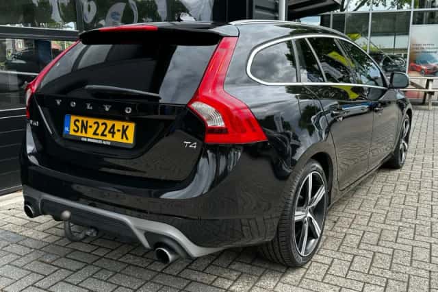 Volvo V60 (2018) thumbnail 6