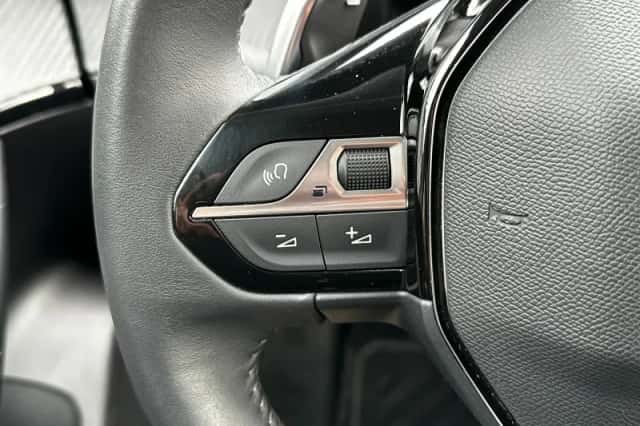 Peugeot 2008 (2022) thumbnail 13