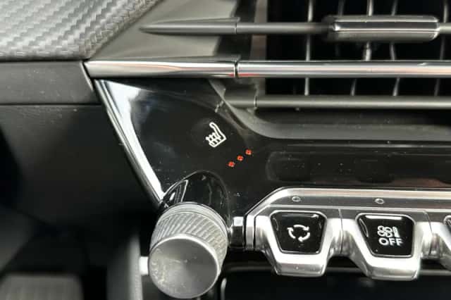 Peugeot 2008 (2022) thumbnail 24