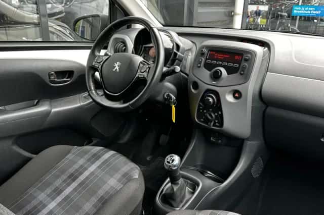 Peugeot 108 (2020) thumbnail 23