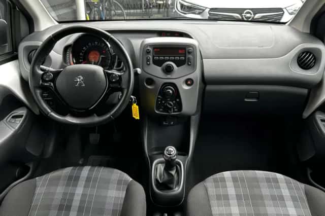 Peugeot 108 (2020) thumbnail 5
